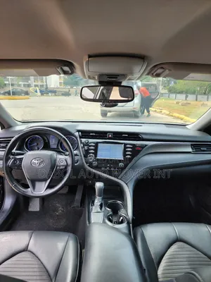 Toyota Camry SE (2.5L 4cyl 8A) 2019 Black