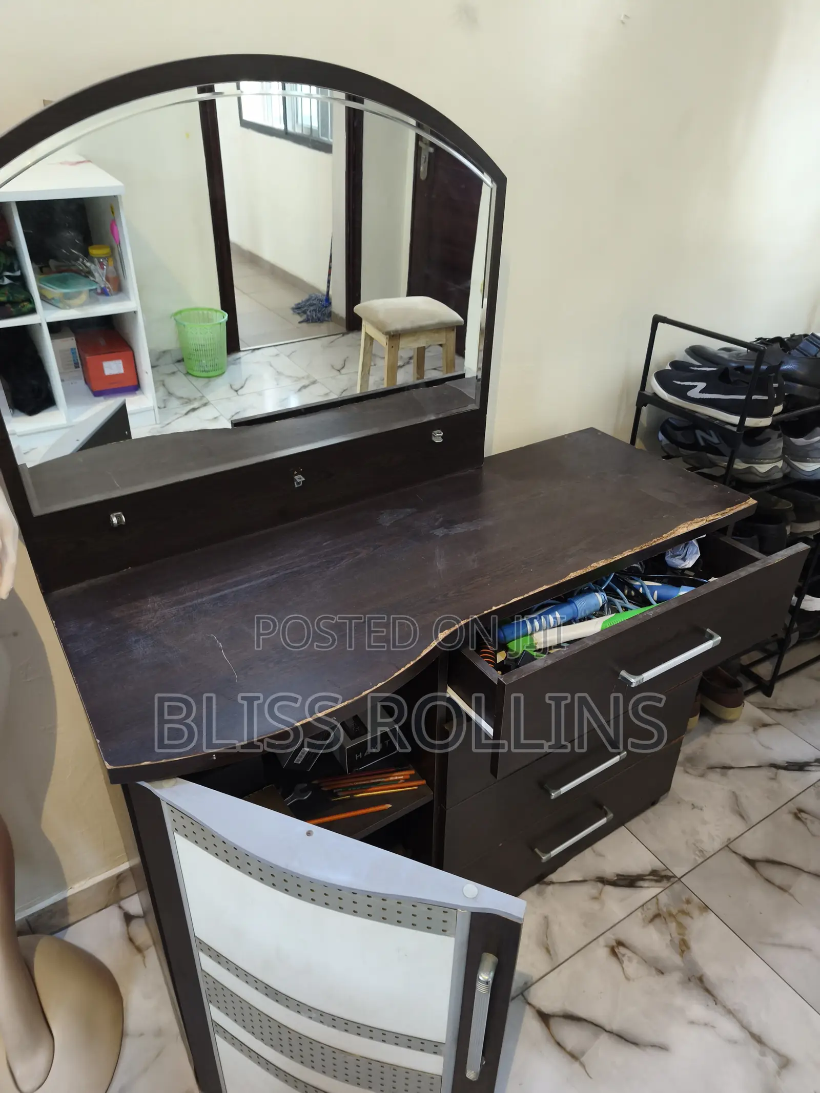 Cabinet With Mirror