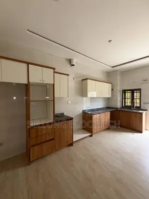 4bdrm Townhouse/Terrace in Guzape District for sale
