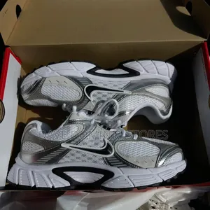 High Quality Nike V5 RNR Sneakers Now Available in Store