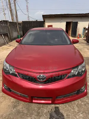 Toyota Camry SE 4dr Sedan (2.5L 4cyl 6A) 2013 Maroon