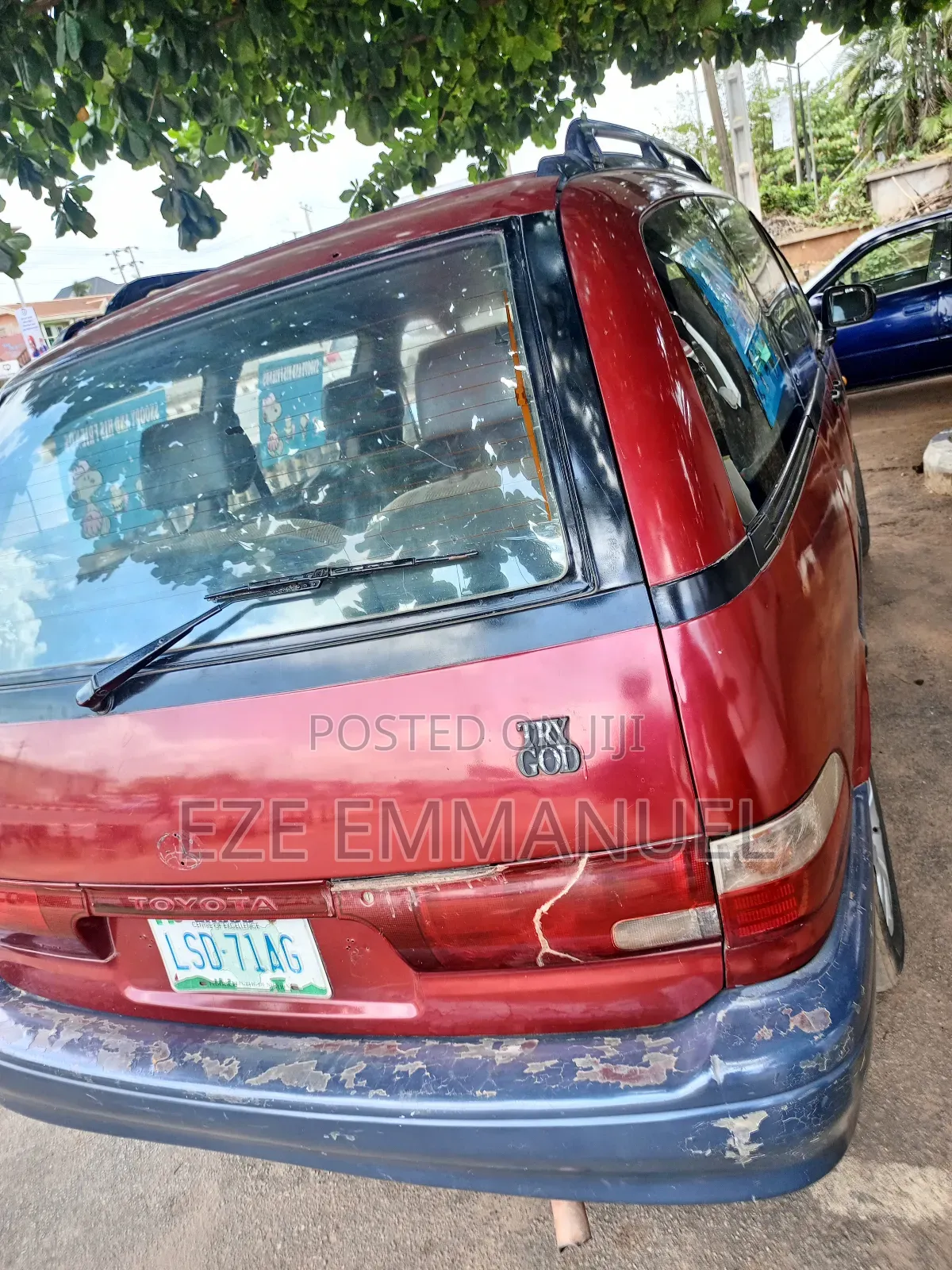 Toyota Previa 2001 Red