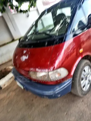 Toyota Previa 2001 Red