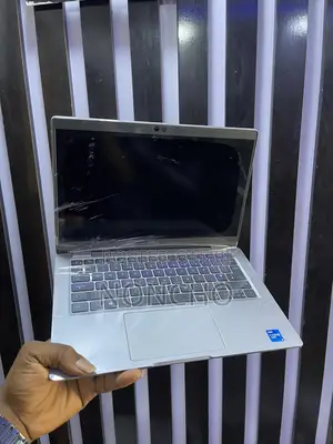 Laptop Dell Latitude 5320 8GB Intel Core i5 SSD 256GB
