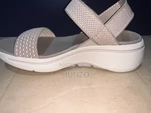 Go Walk Arch Fit Sandal
