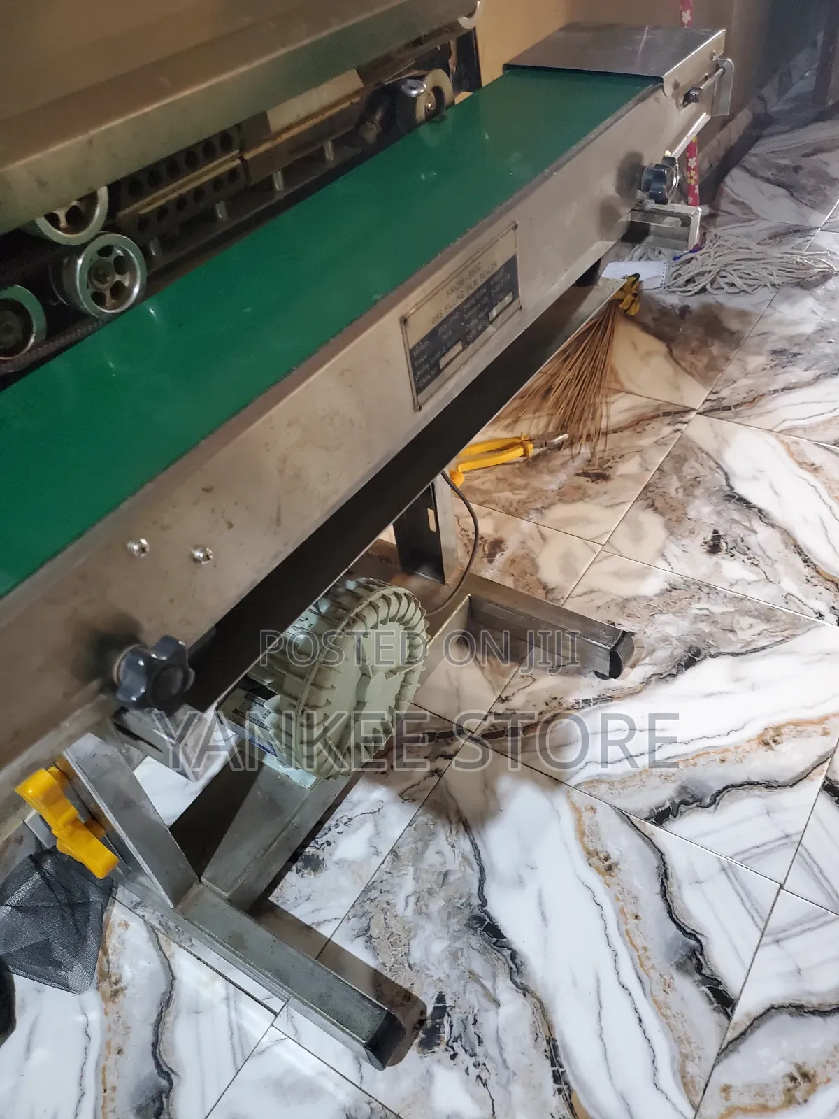 Air Filling Band Sealing Machine