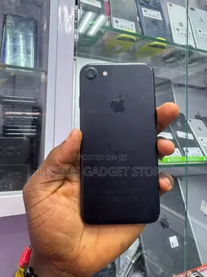 Apple iPhone 7 32 GB Black