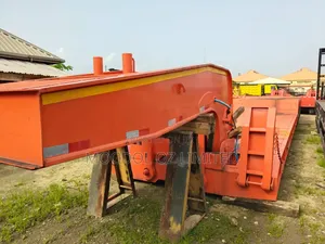 100 Lowbed Front Loader