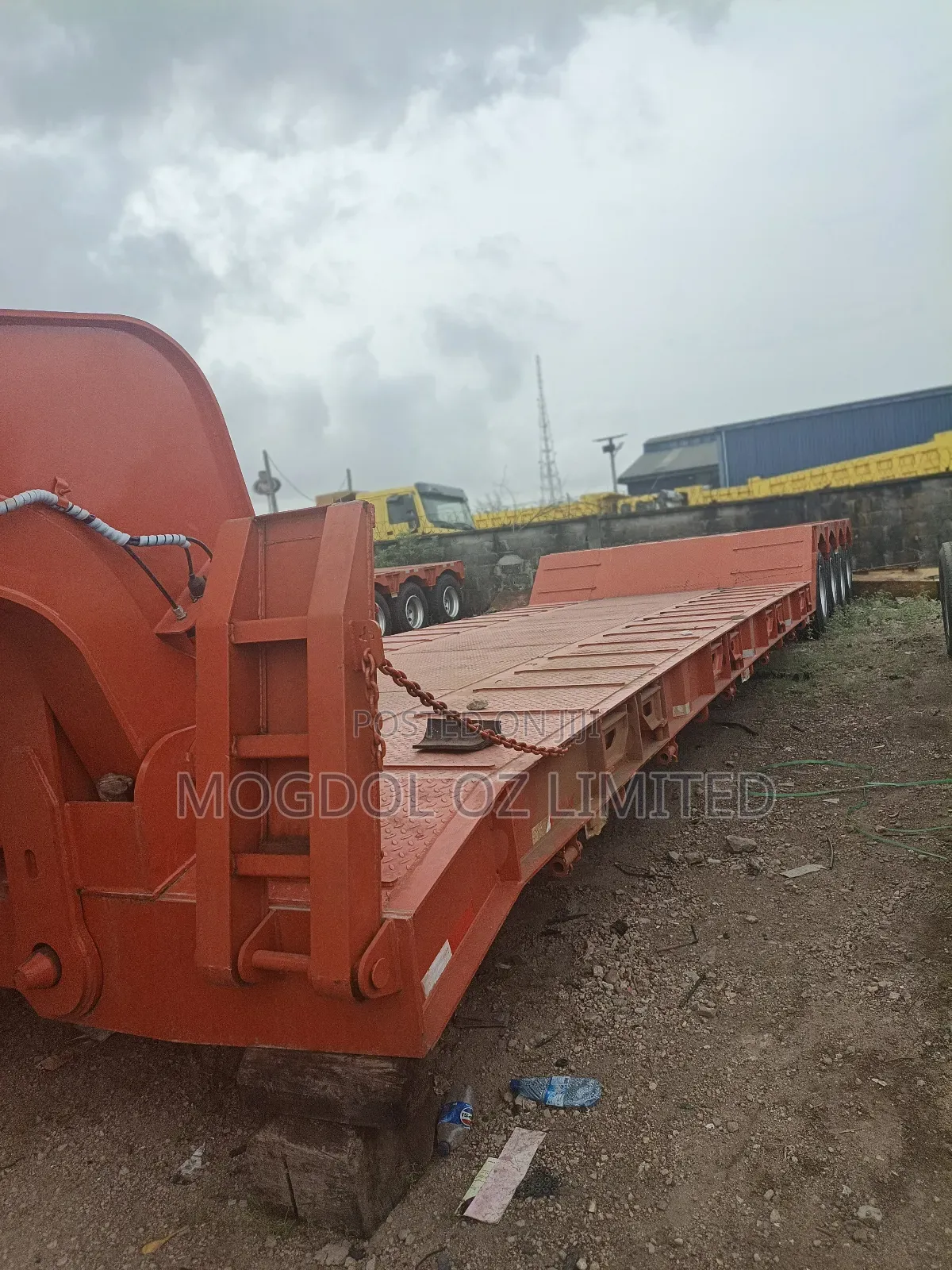 100 Lowbed Front Loader