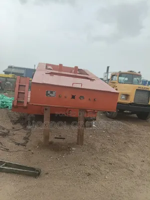 100 Lowbed Front Loader