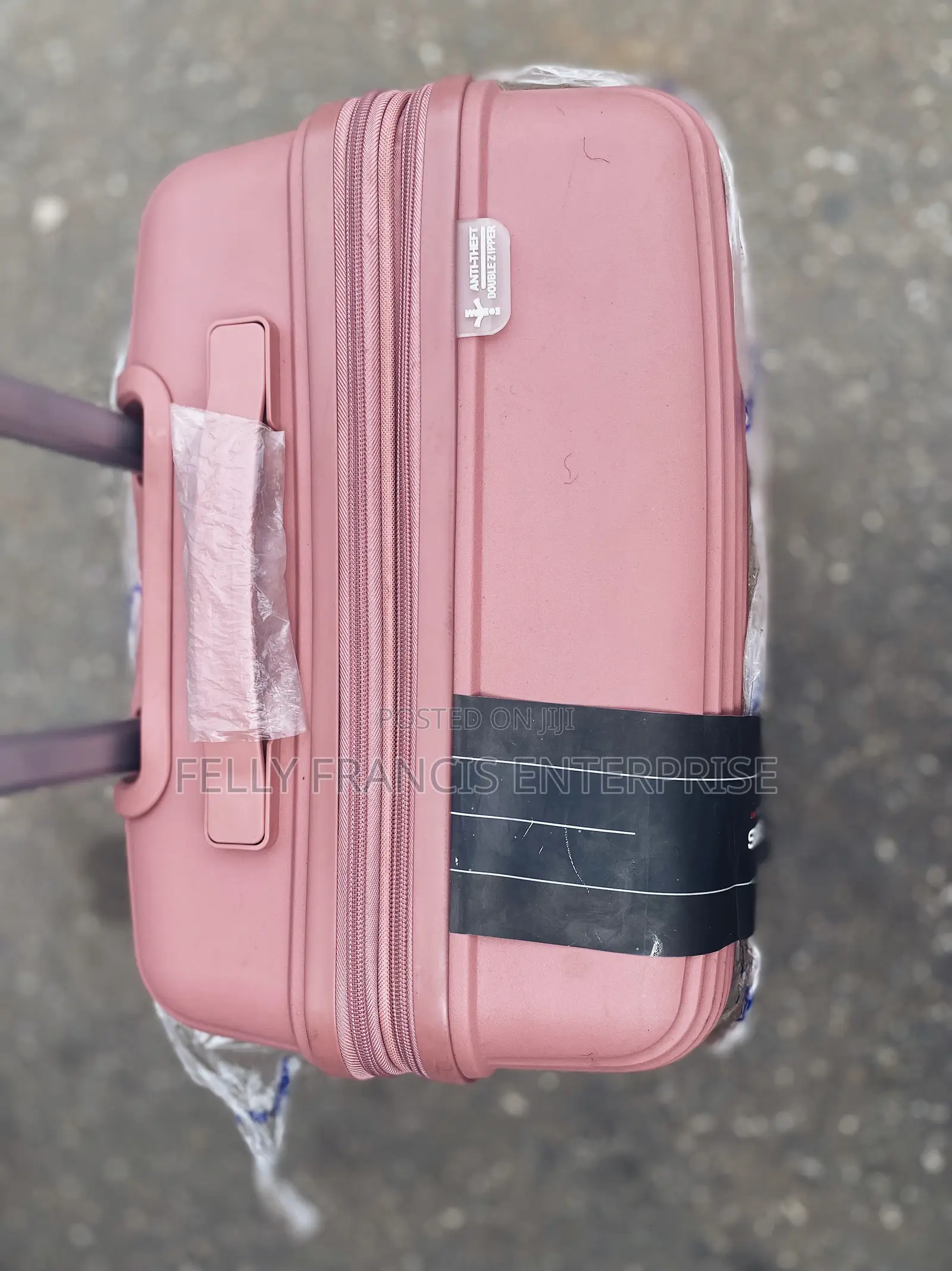 Medium Rubber Luggage With Expansion