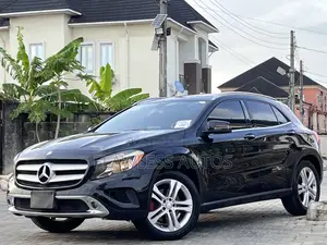 Mercedes-Benz GLA 250 2016 Black