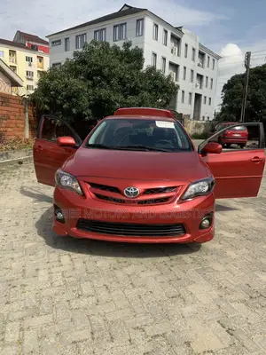 Toyota Corolla S 5-Speed 2013 Red