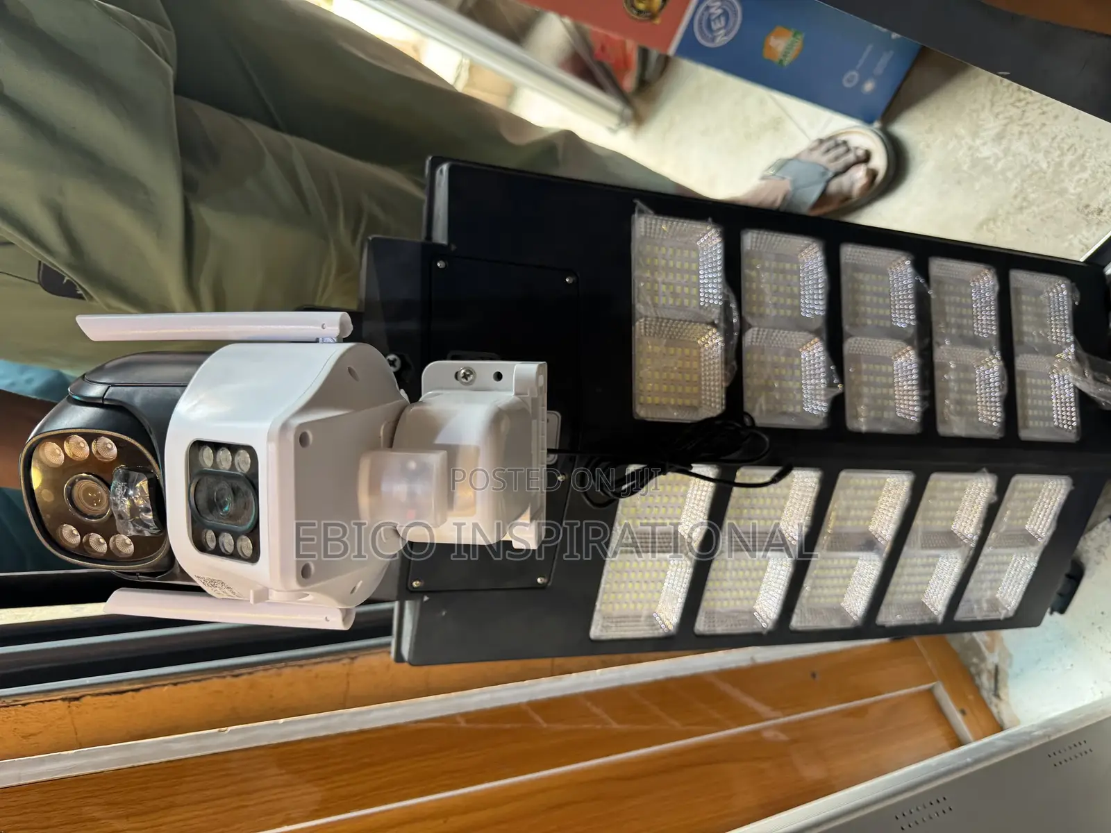 Solar Motion Sensor Security Light With CCTV Camera