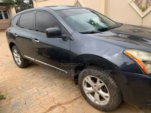 Nissan Rogue S 4dr SUV (2.5L 4cyl CVT) 2014 Green