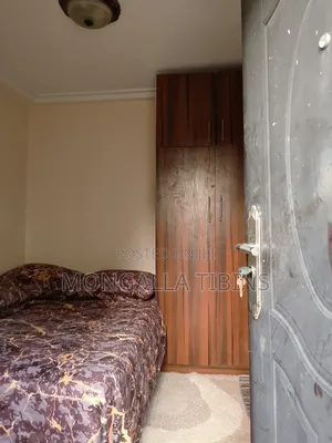 Gate House to Let