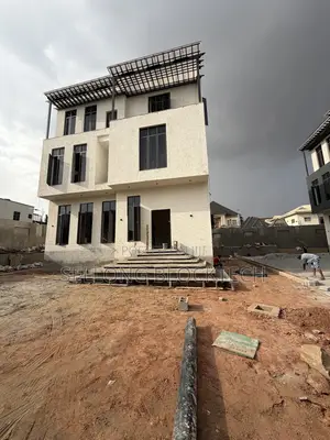 6bdrm Duplex in Asokoro for sale