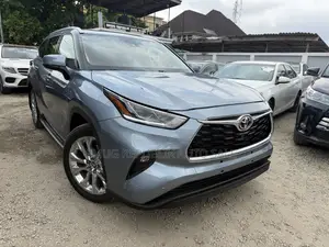 Toyota Highlander Limited FWD 2020 Blue
