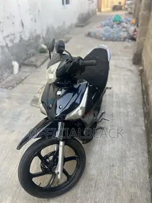 Moto Guzzi 2023 Black