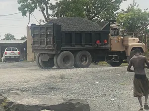 Iron Black Chippings and Granite We Deliver in All State