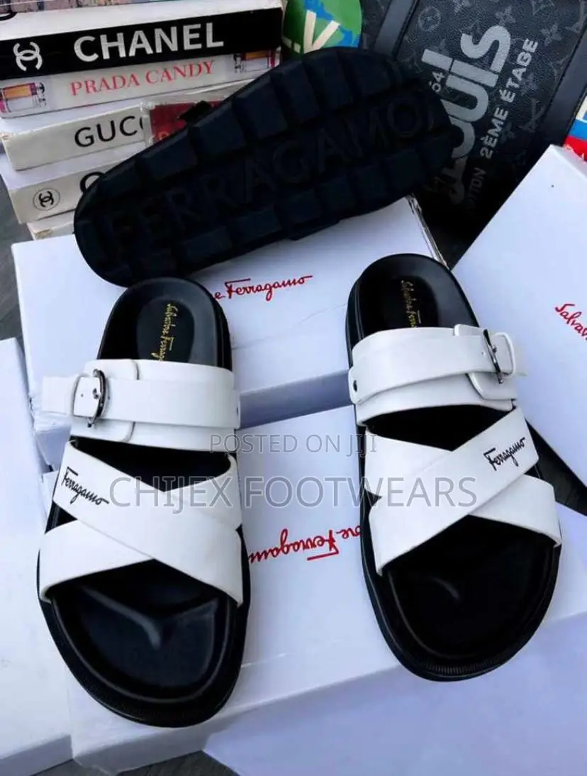 Burberry Quality Slides Looking So Dope 