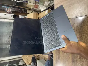 Laptop Apple MacBook Air 2025 M4 13-inch 16GB Apple M4 SSD 256GB