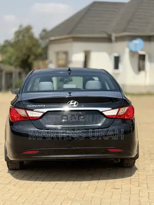 Hyundai Sonata SE 2.0T Sedan FWD (2.0L 4cyl 6A) 2013 Black