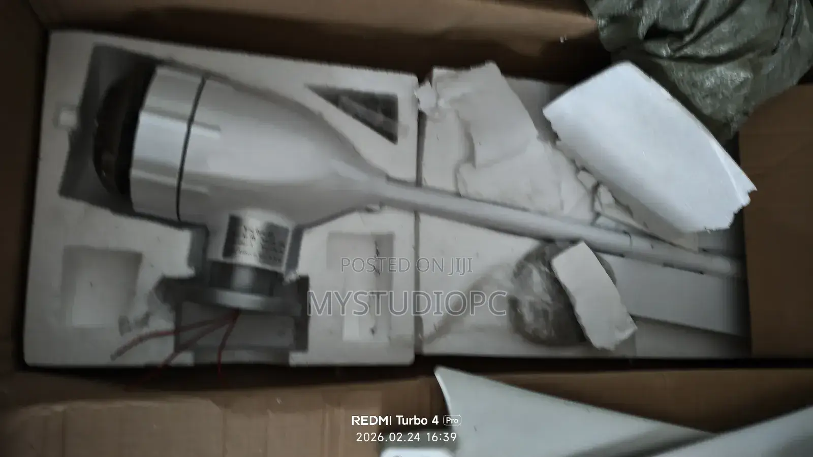 Wind Turbine and Charger Controller
