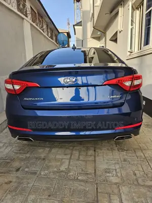 Hyundai Sonata Limited Sedan FWD (2.4L 4cyl 6A) 2016 Blue