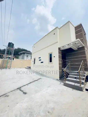 3bdrm Bungalow in Ologuneru Estate, Eleyele for sale