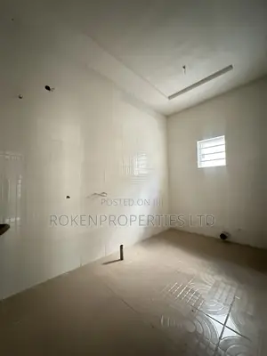 4bdrm Bungalow in First Powerline, Ologuneru for sale