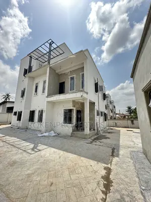 4bdrm Penthouse in Old Bodija Estate for sale