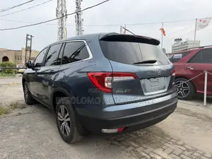 Honda Pilot EX 4dr SUV 4WD (3.5L 6cyl 5A) 2017 Gray