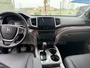 Honda Pilot EX 4dr SUV 4WD (3.5L 6cyl 5A) 2017 Gray