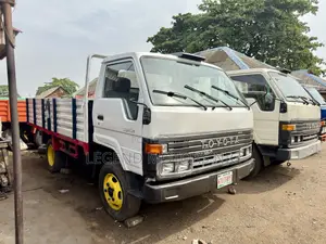 Toyota Dyna 300 Diesel Engine ( 3 Wipper ) Long Frame