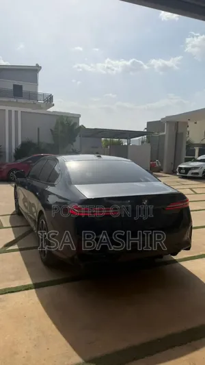 BMW 520i 2024 Black