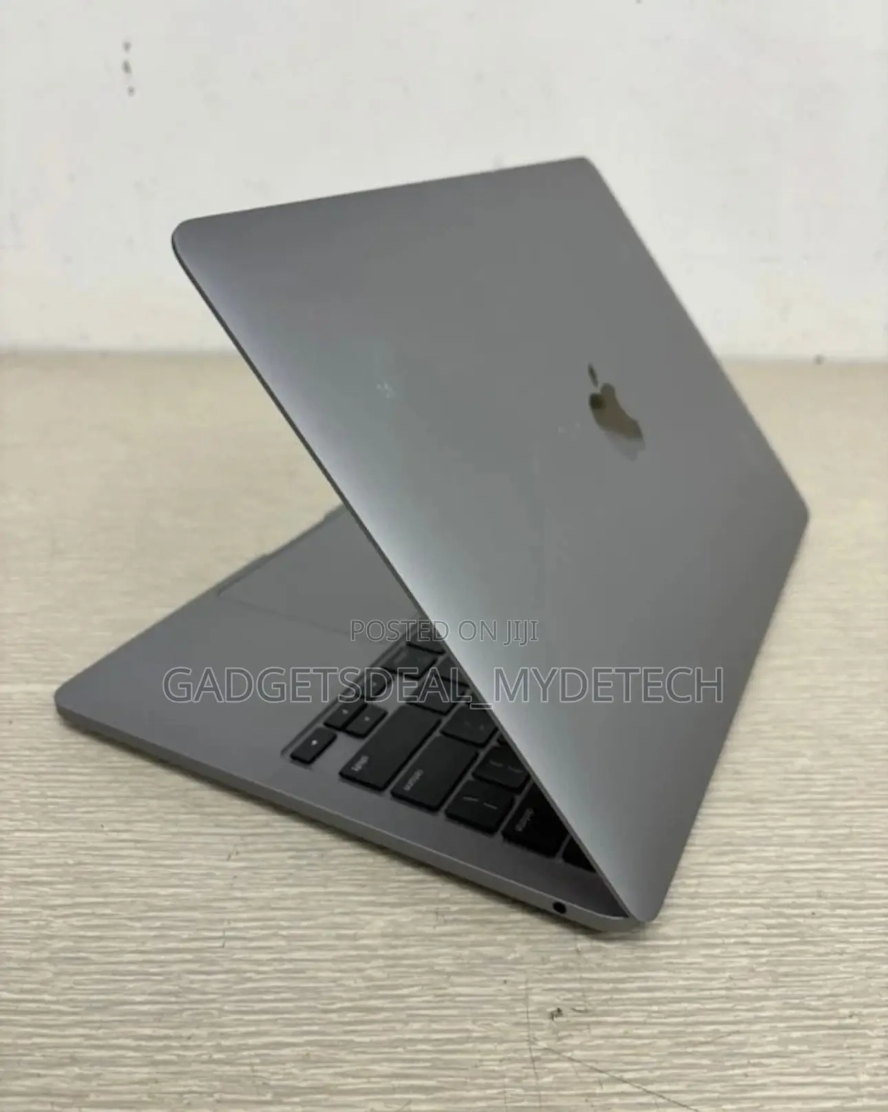 Laptop Apple MacBook Pro 2020 16GB Intel Core i7 SSD 512GB