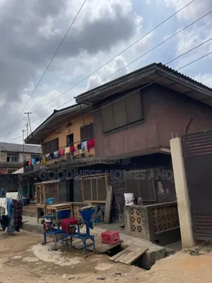 10bdrm Block of Flats in Agege En Route Ikeja, Pen Cinema for sale