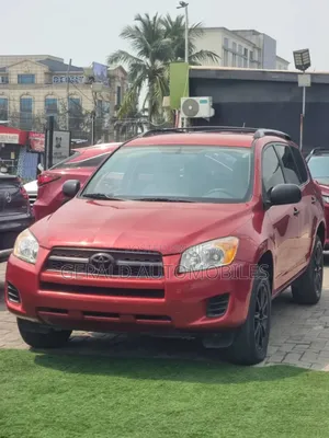 Toyota RAV4 2.5 2011 Red