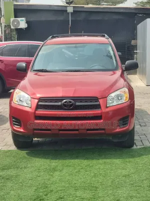 Toyota RAV4 2.5 2011 Red