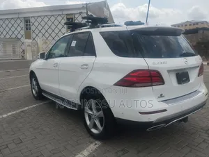 Mercedes-Benz GLE-Class GLE 350 2017 White