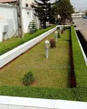 Royale Landscape Construction and Floral Service LTD
