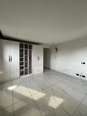 3bdrm Apartment in Ikoyi, Awolowo Road for rent