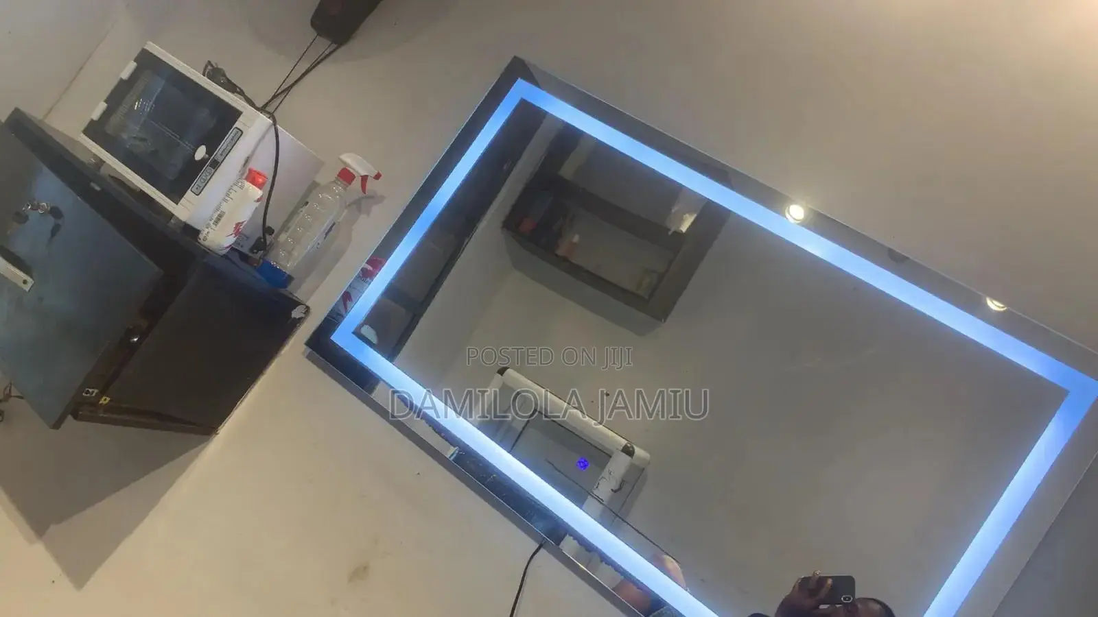 Foreign Led Mirror
