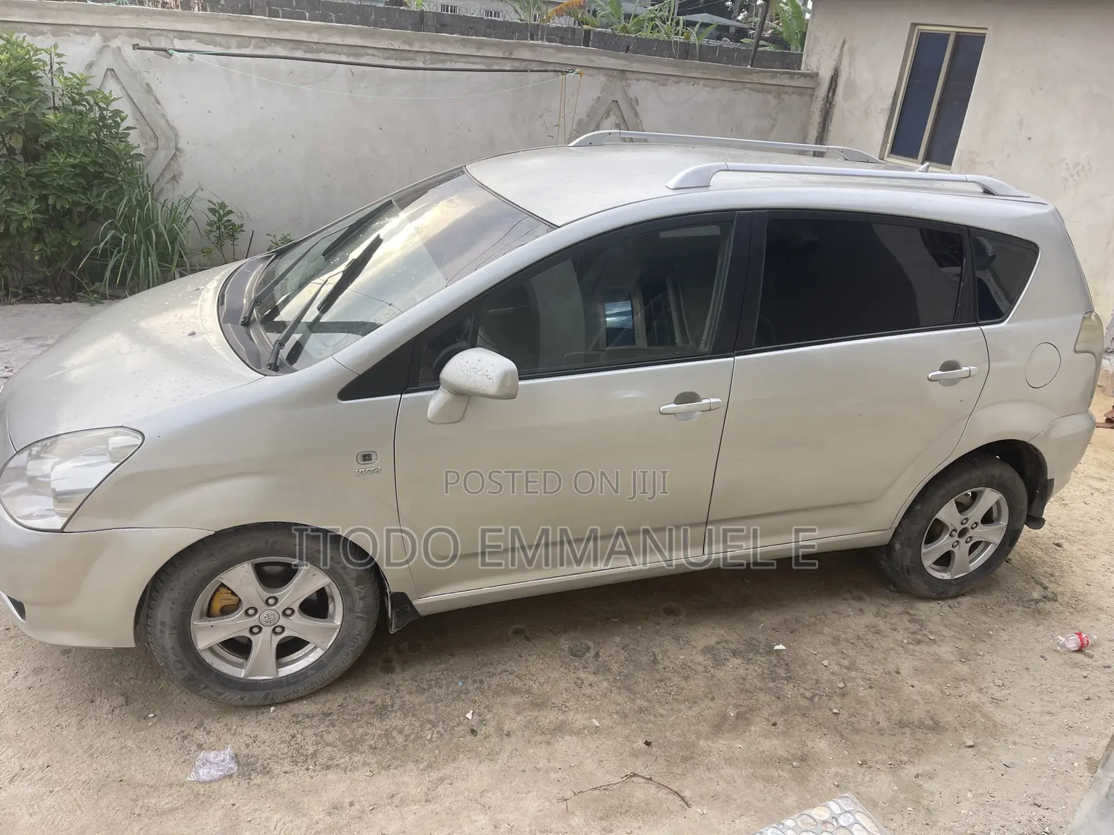 Toyota Verso 1.8 2009 Silver