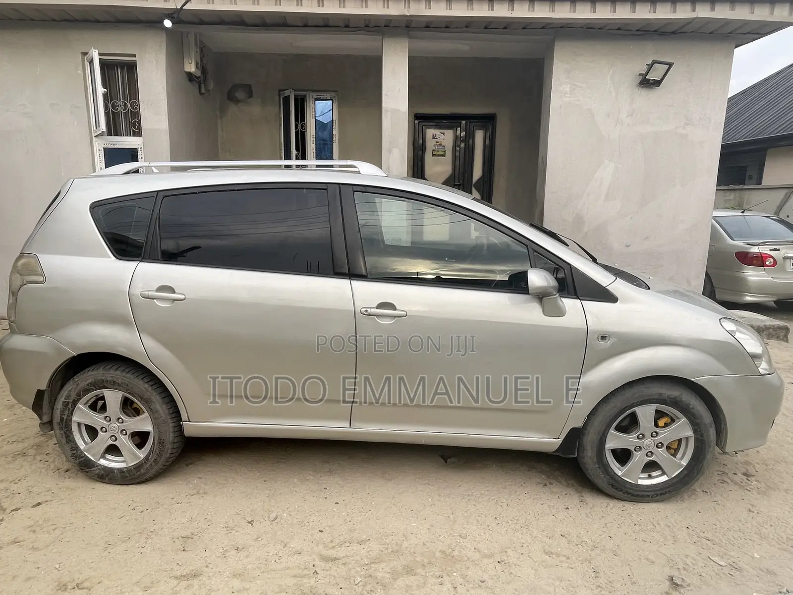 Toyota Verso 1.8 2009 Silver