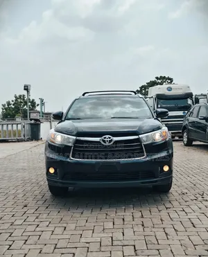 Toyota Highlander Limited Platinum 4dr SUV AWD (3.5L 6cyl 6A) 2015