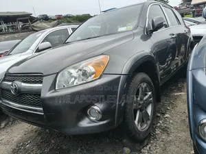 Toyota RAV4 3.5 4x4 2011 Gray