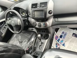 Toyota RAV4 3.5 4x4 2011 Gray