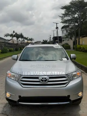 Toyota Highlander 2012 Silver